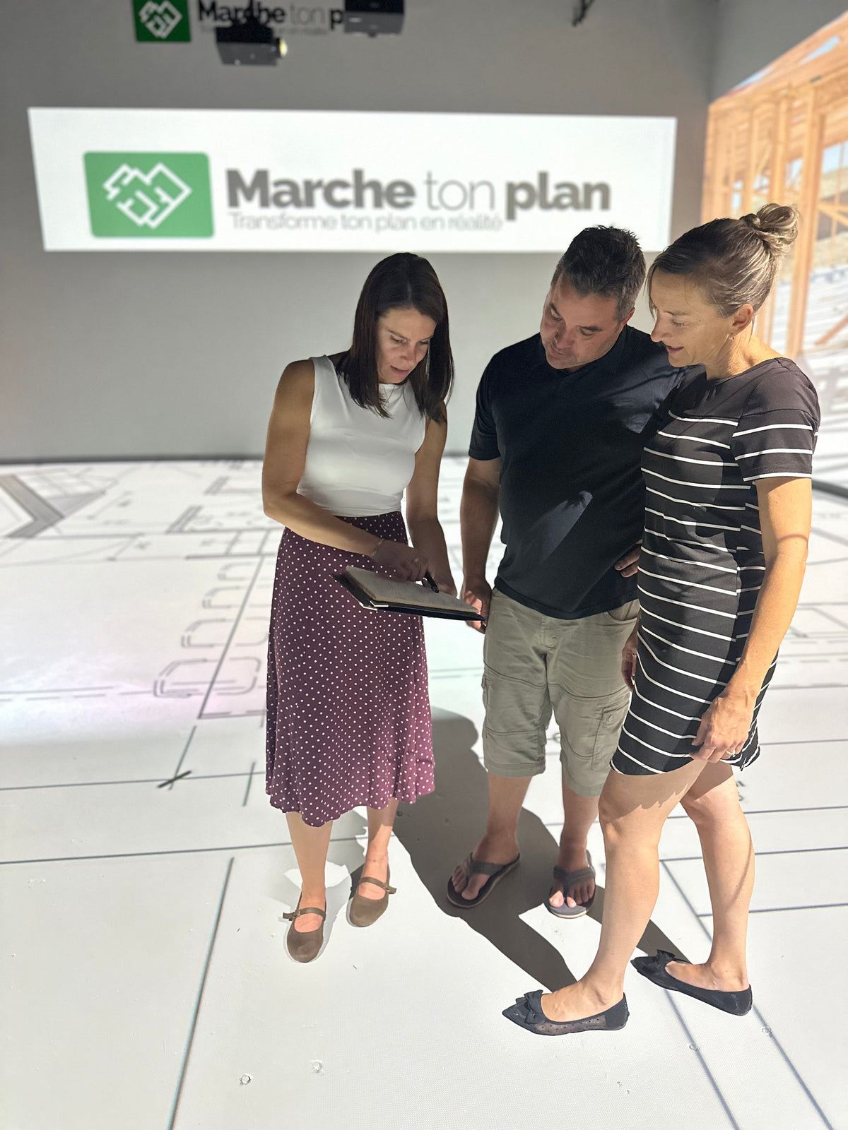 Plan projeté au sol en grandeur réelle chez Marche ton plan
